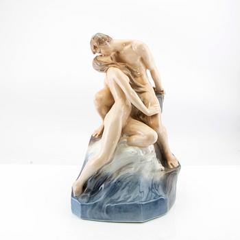 Theodor Lundberg,  skulptur "Vågen och klippan" Royal Copenhagen porslin.