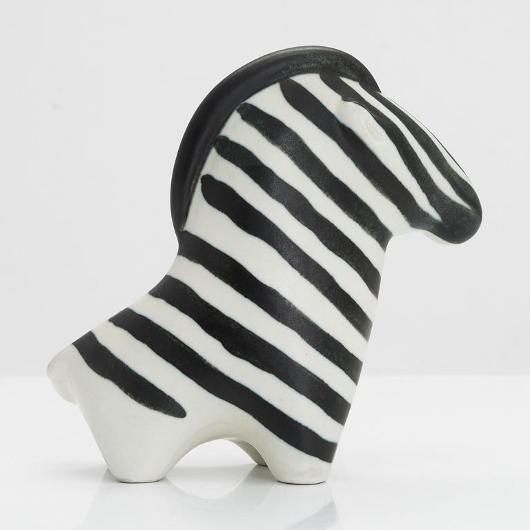 Taisto Kaasinen, A porcelain figurine, Arabia Finland.