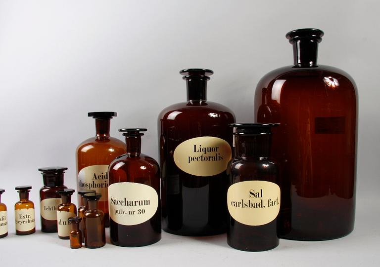 PARTI APOTEKSGLAS, ca. 12 delar.