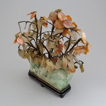 PRYDNADSTRÄD, bl a agat, Kina, 1900-tal.