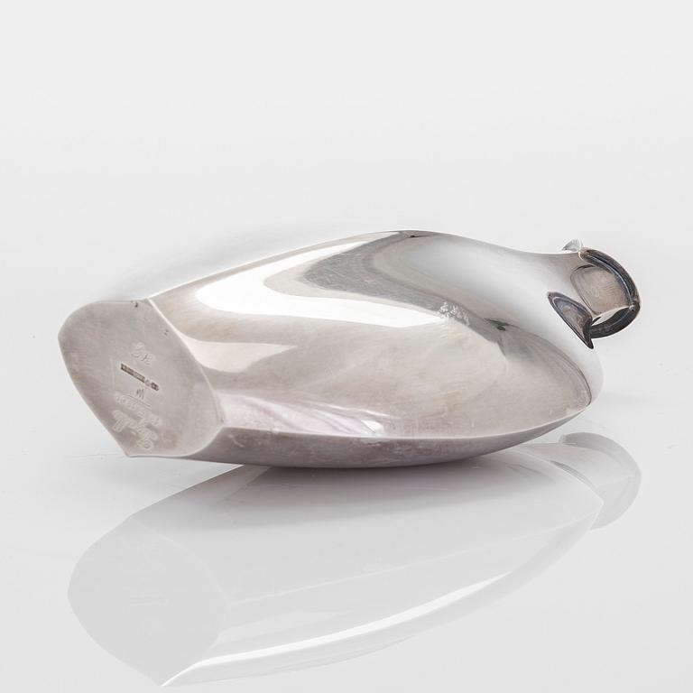 Tapio Wirkkala, maljakko, hopeaamalli TW 42, Kultakeskus, Hämeenlinna 1961.