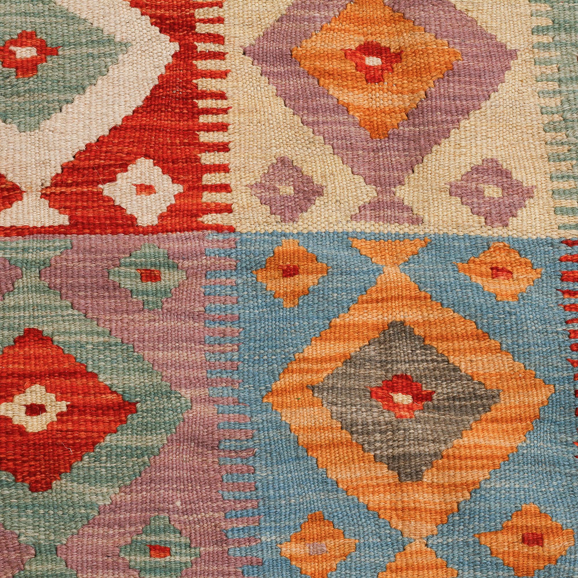 A kelim rug, 235 x 163 cm.