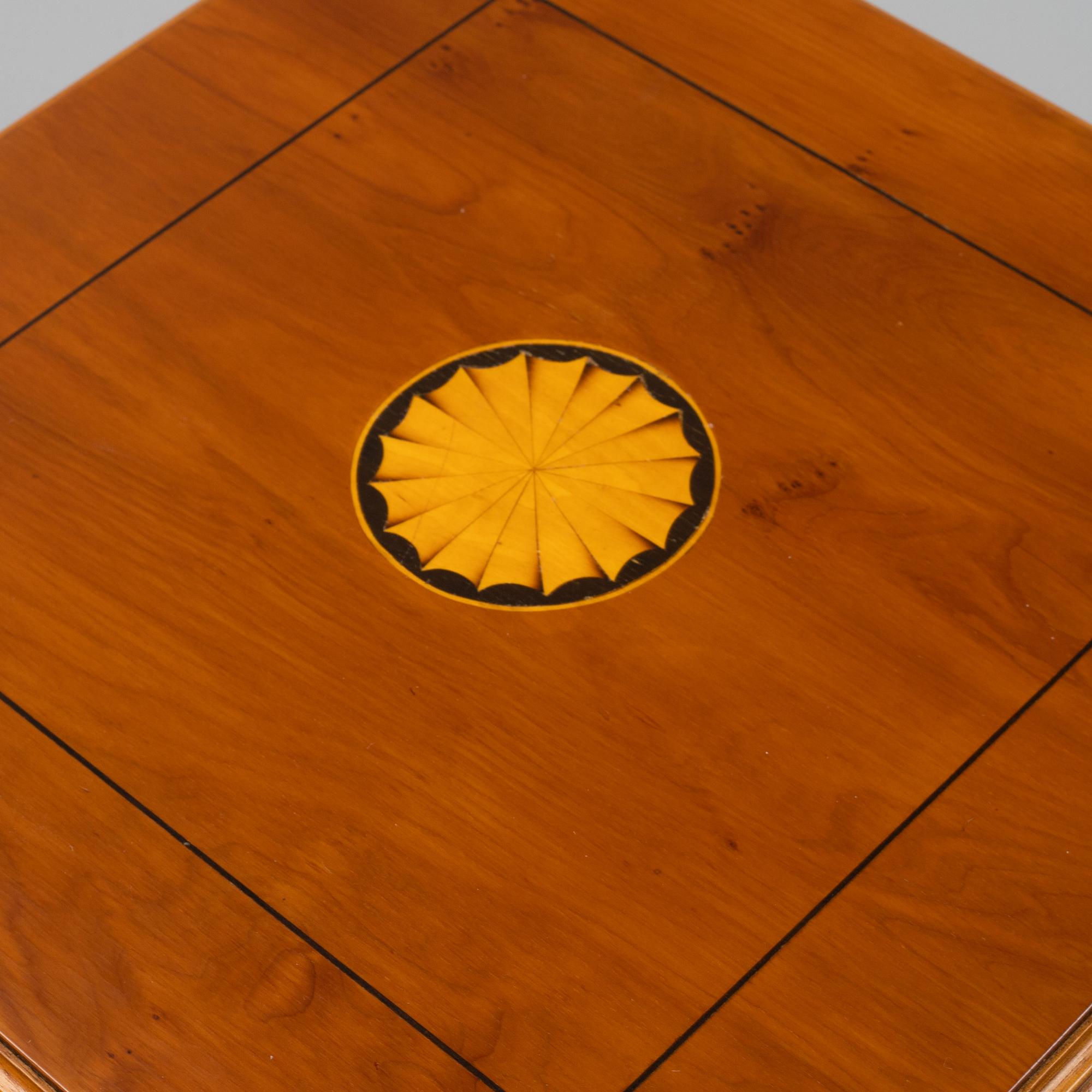 Boksnurra, engelsk stil, 1900-talets andra hälft.