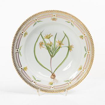 Royal Copenhagen, seven plates, 'Flora Danica', Denmark.