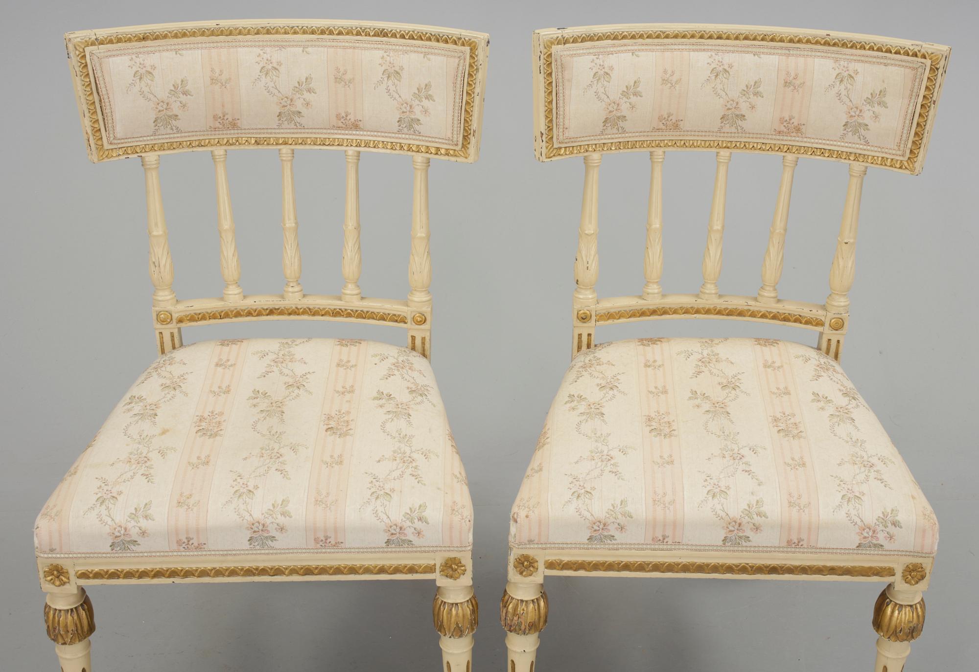STOLAR, ett par, sengustavianska, omkring år 1800.
