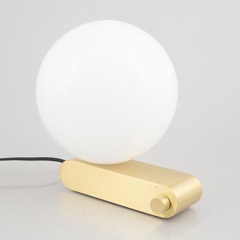 Fred Segal, table lamp "Sphere Desk Lamp", CB2, contemporary.