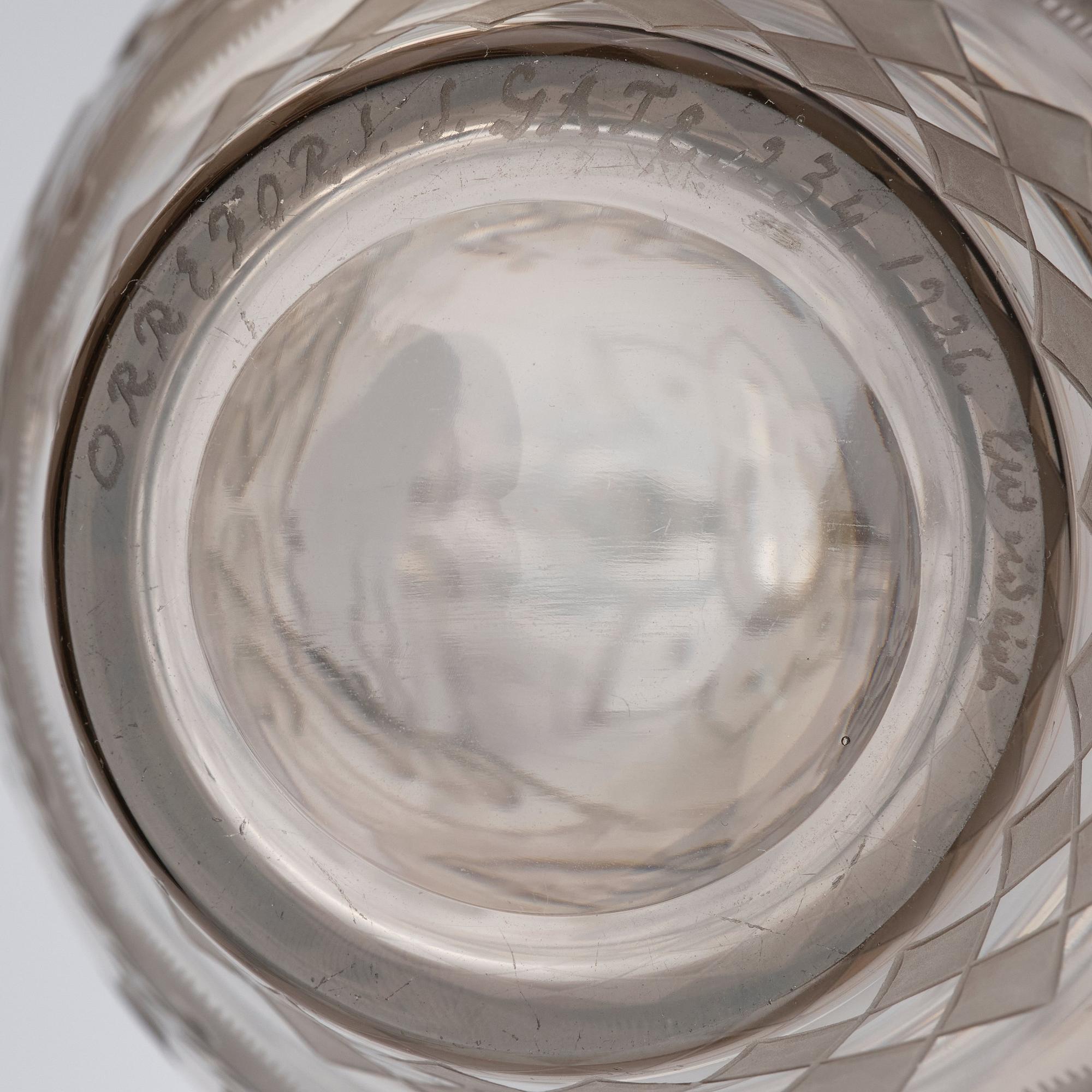 Simon Gate, an engraved glass decanter with stopper, Orrefors 1926, model 234.