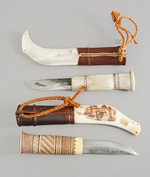 SAMEKNIVAR, 2 st, Gunnar Edholm samt möjligen Sten Åke Forsberg, monogramsignerade, delvis daterade, 1900-tal.
