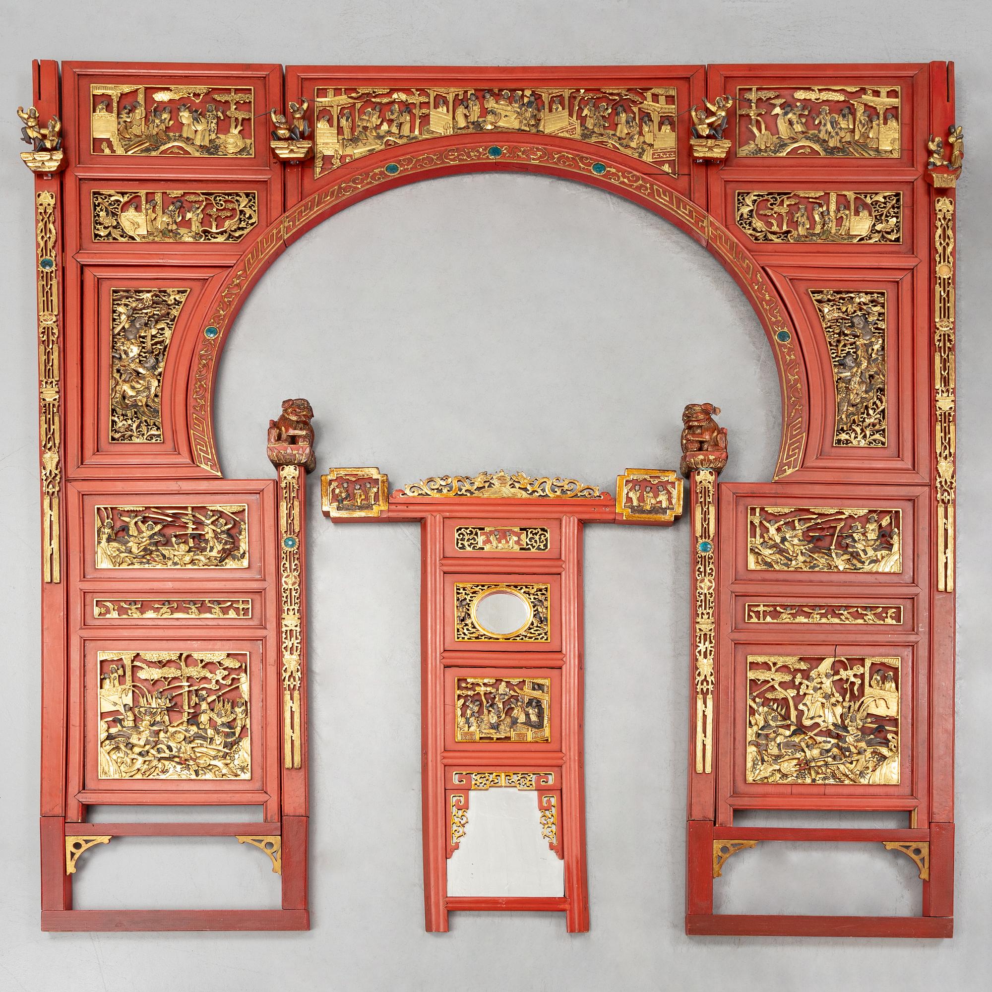 A Chinese carved front decoration for a bed, Qing dynasty 19th centrury.