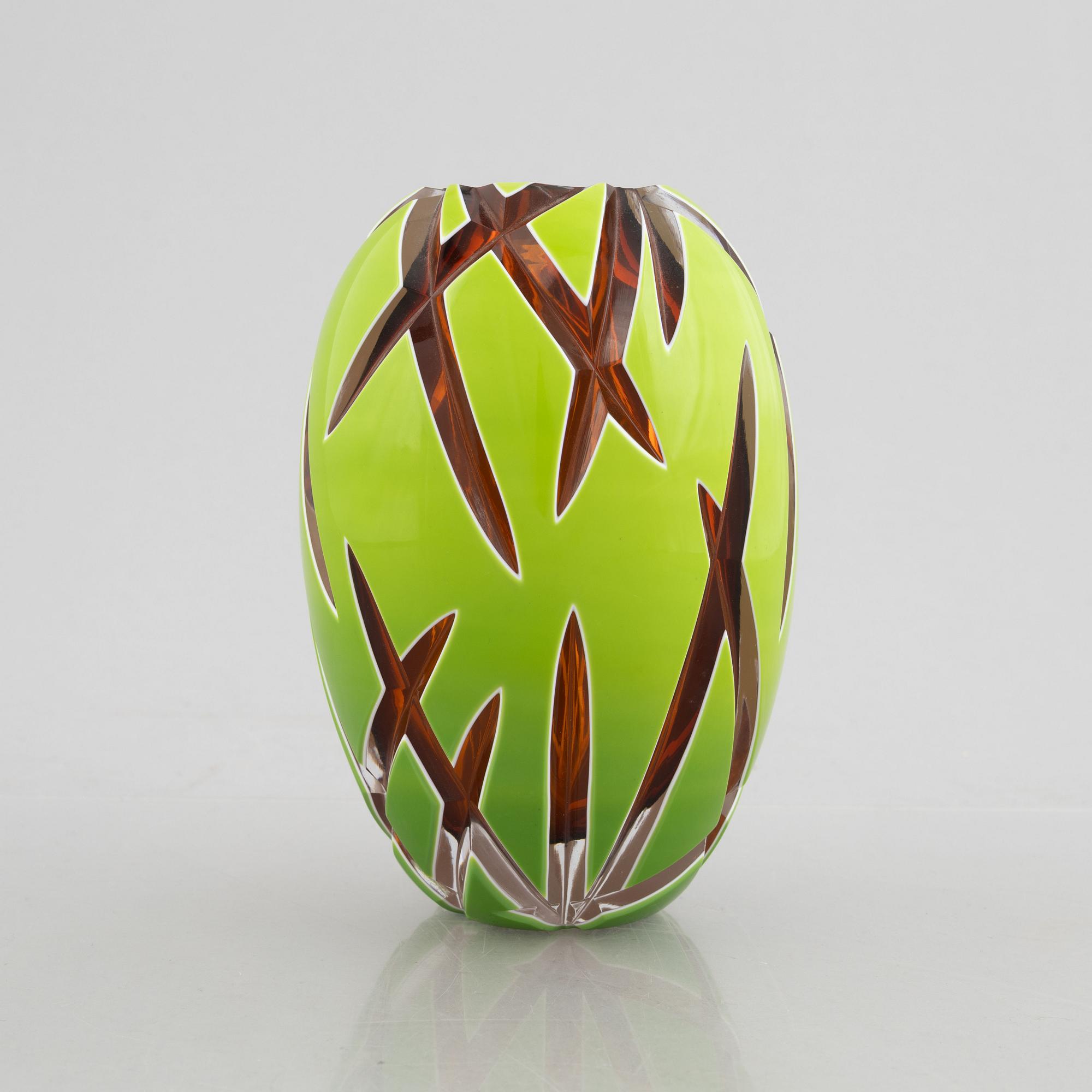 Olle Brozén, a glass vase, dated 2019.