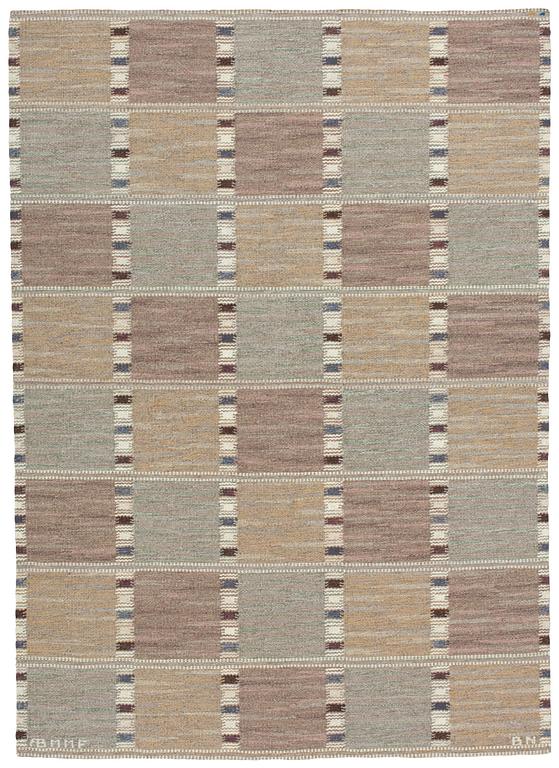 Barbro Nilsson, CARPET. "Falurutan Grå". Flat weave. 208 x 146,5 cm. Signed AB MMF BN.