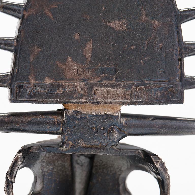 Jorma Laine, A silver necklace OX head". Turun Hopea, Turku.