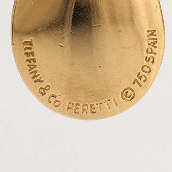 Tiffany & Co, Elsa Peretti, a 18K yellow gold 'Madonna' necklace.