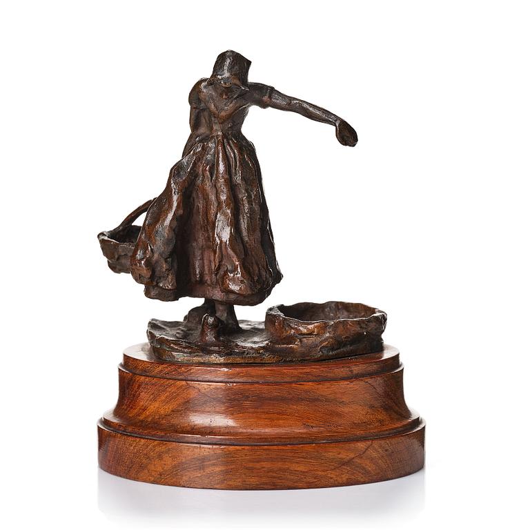 Carl Milles, Woman carrying water (for salt and pepper).