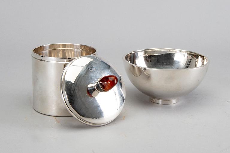 Anders Olsson skål samt ask med lock silver Mexiko 1900-tal.