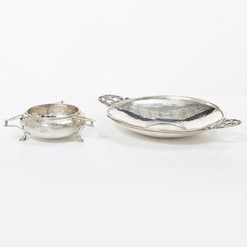 Two English silver bowls, Birmingham 1906 and 1921, including with mark of Marples & Co.