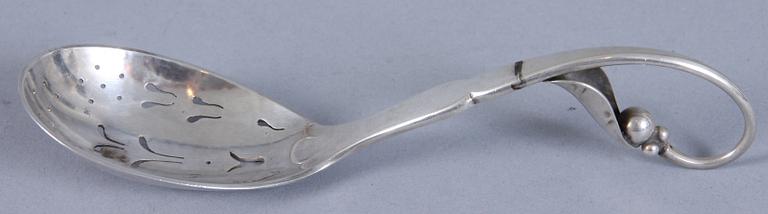 SOCKERSKÅL samt SKED, silver, K. Andersson, 1924 samt Georg Jensen, 1915-1930.