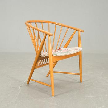 KARMSTOL, "Solfjädern", Sonna Rosén, Nässjö Stolfabrik, formgiven 1948.