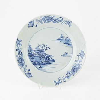 Skålfat, bojan samt tallrikar, 3 st, porslin, Kina, 1700-1800-tal.