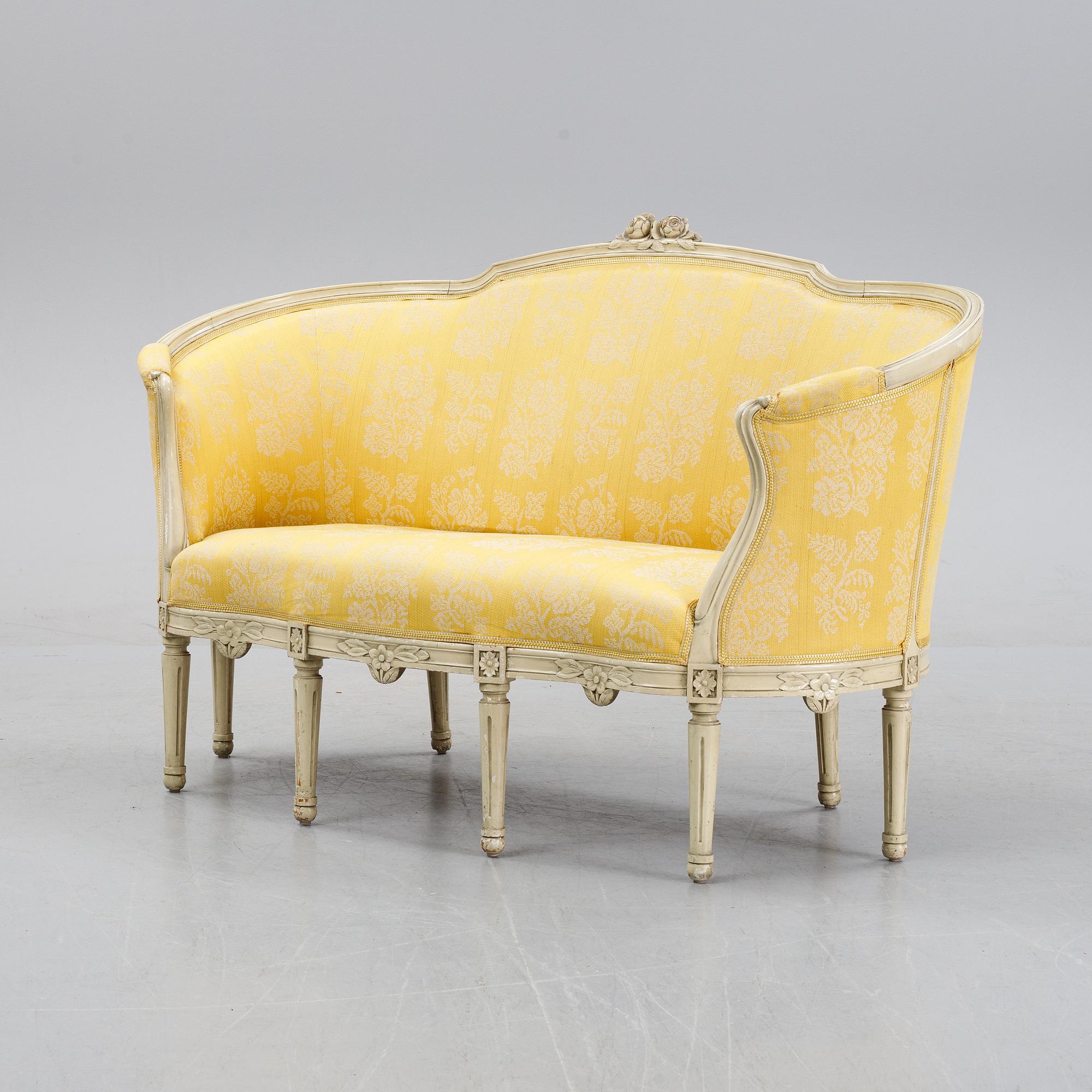 A gustavian style sofa, first part of the 20th Century.