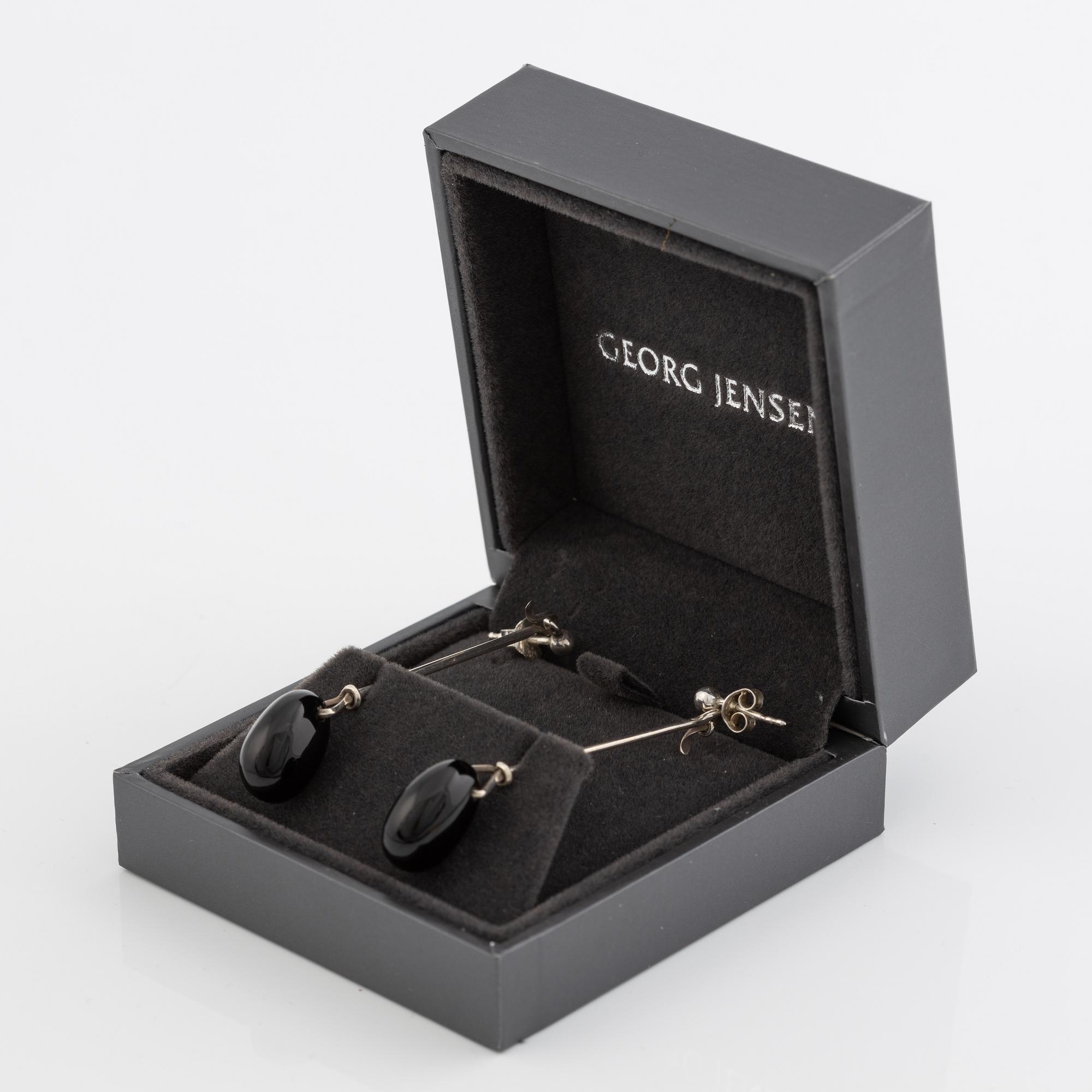 Vivianna Torun Bülow-Hübe, Earrings, Georg Jensen, silver with black stone.
