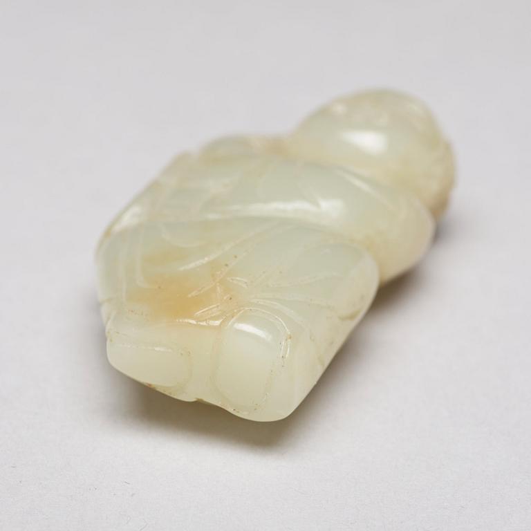 A nephrite sculpture, late Qingdynasty.