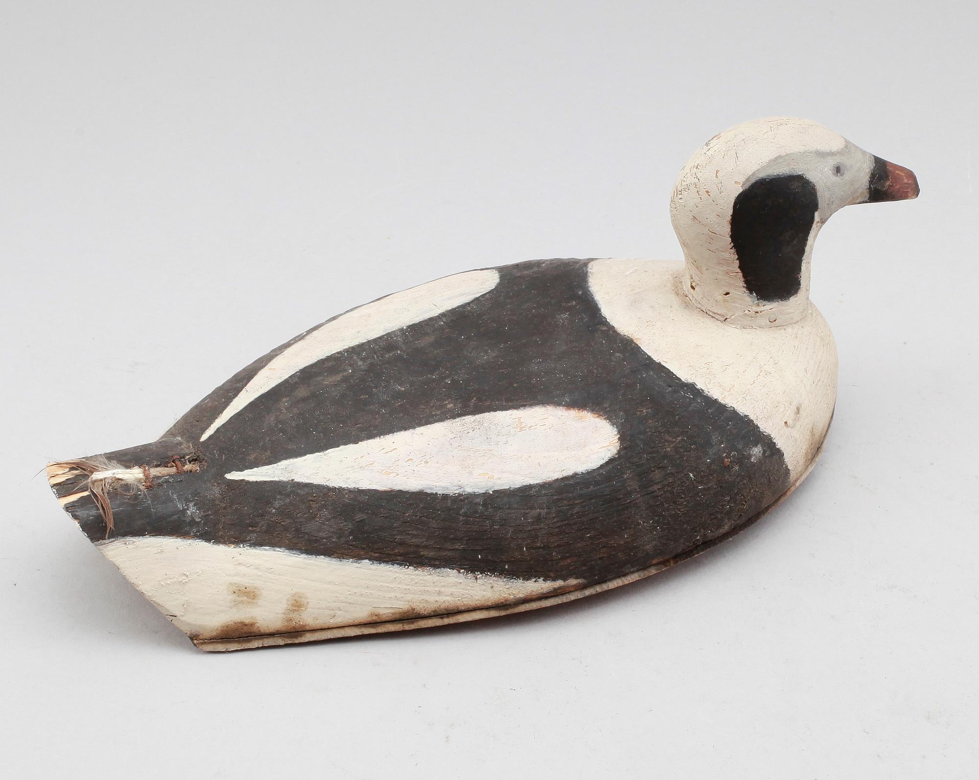 VETTE, skuret trä, 1900-talets första hälft.