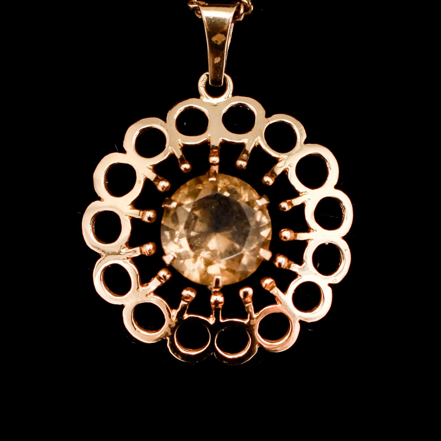 COLLIER, 18 k guld, kedjelänk, hänge med gul fasettslipad sten. Tot vikt 9 g.