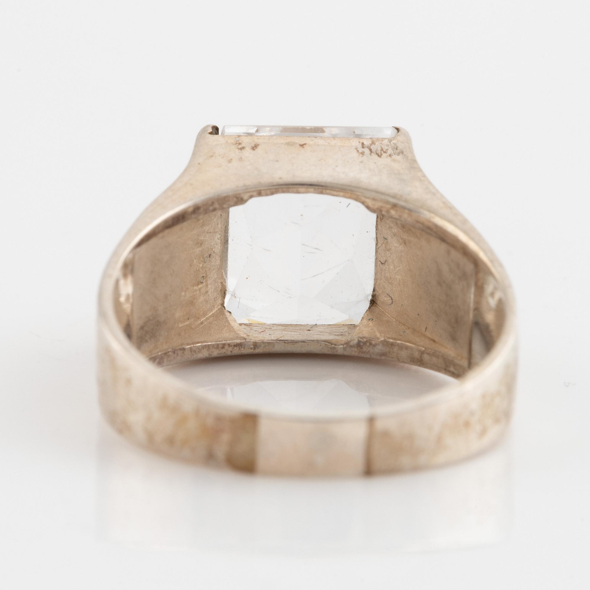 Gustaf Dahlgren & Co, ring silver with synthetic white spinel.