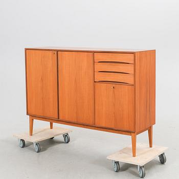 A 1960s teak sidebaord/cabinet.