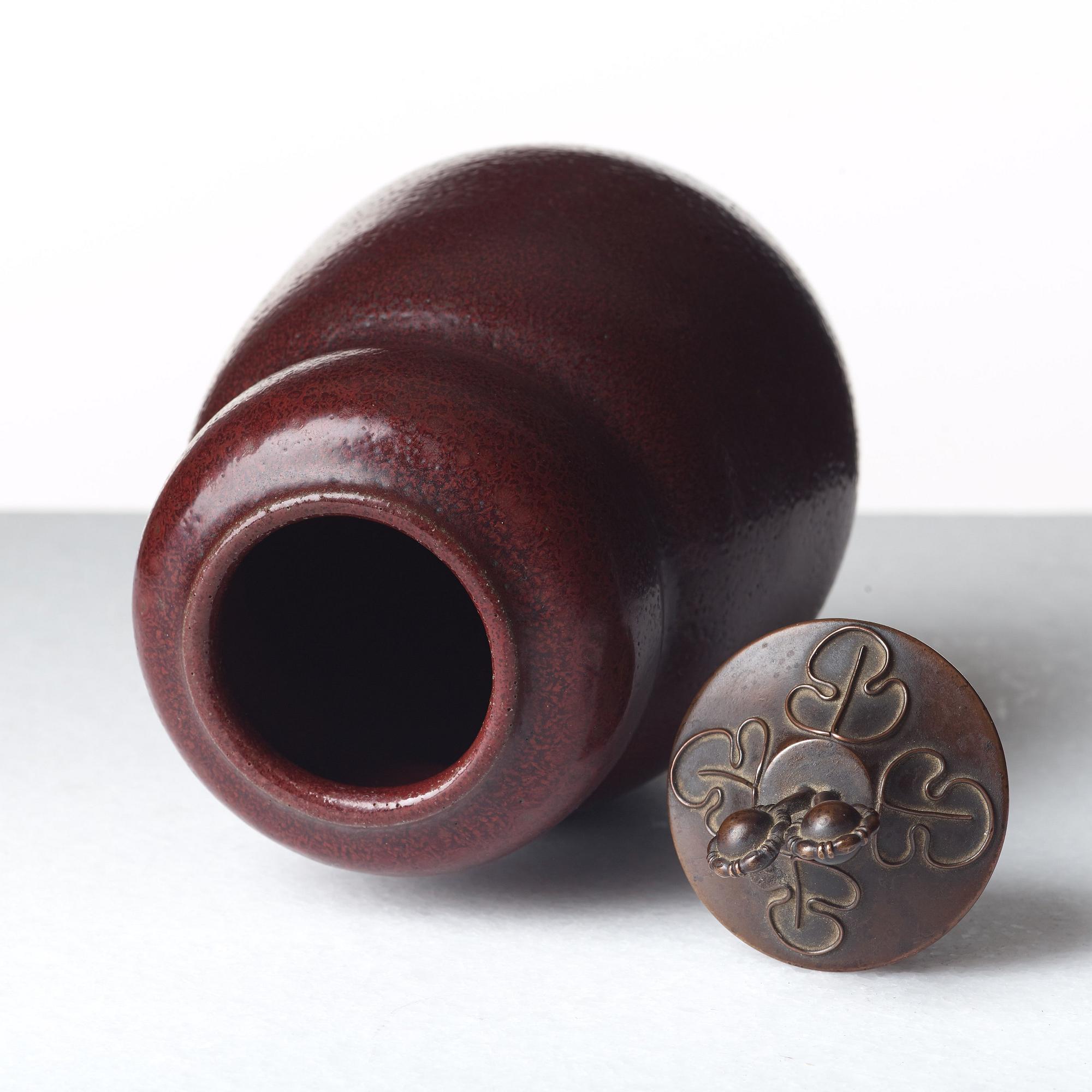 PATRICK NORDSTRÖM, urna med lock av patinerad brons, Royal Copenhagen, Danmark 1910-20-tal.