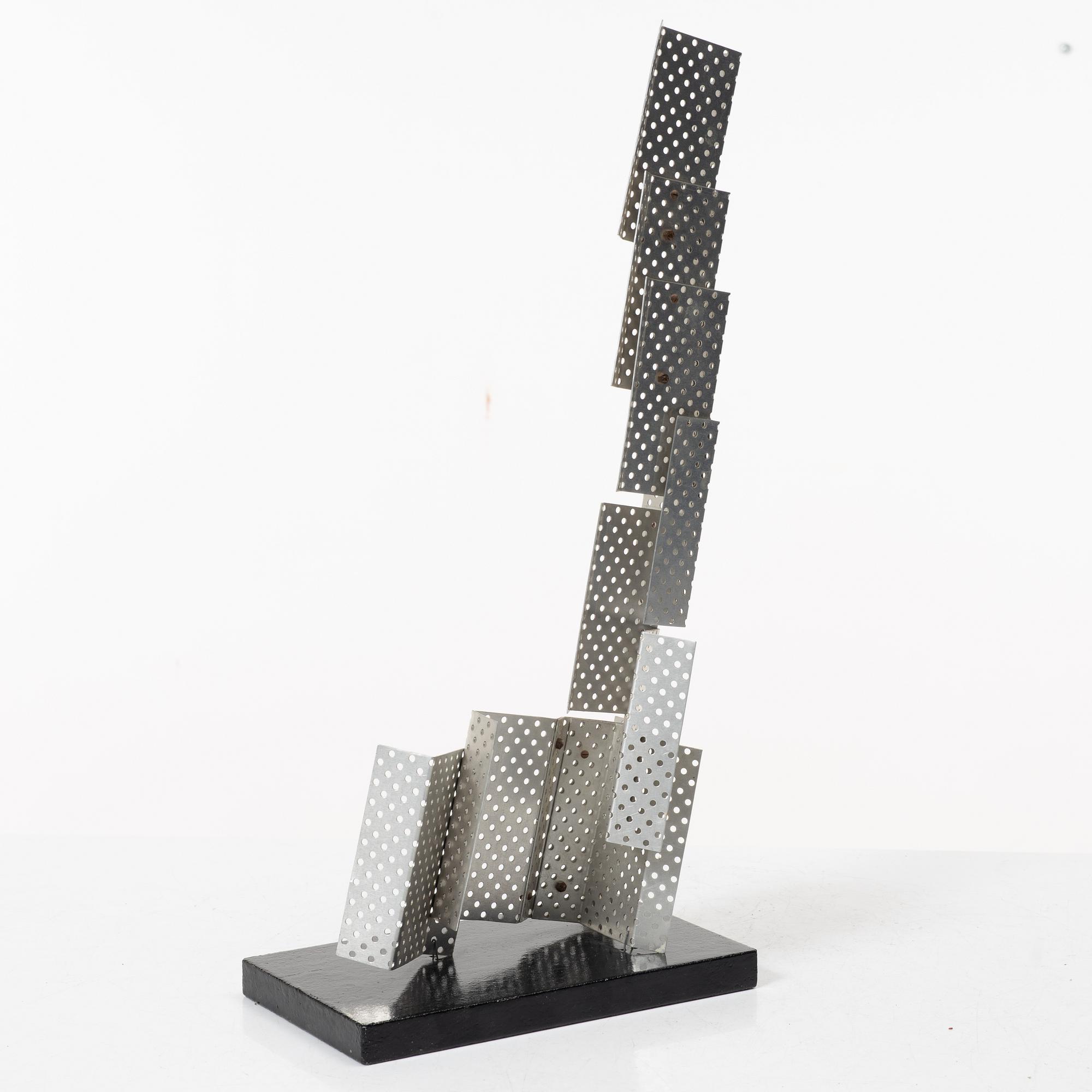 Lars Erik Falk, "P9".