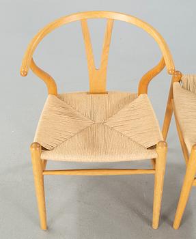 HANS J WEGNER, karmstolar, 4 st, "Y-stolen", Carl Hansen & Søn, Danmark, 2000-tal.