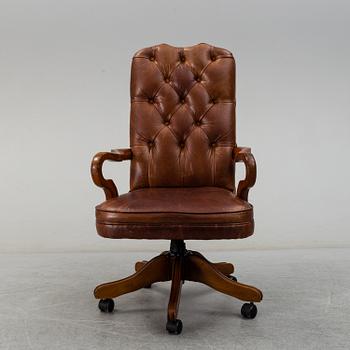 A mid 20th century chair.