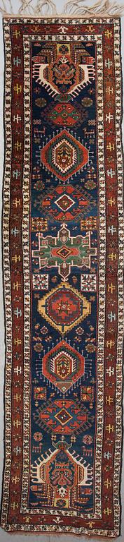 GALLERIMATTA, semiantik, Kaukas, figural, ca 446 X 101 cm.