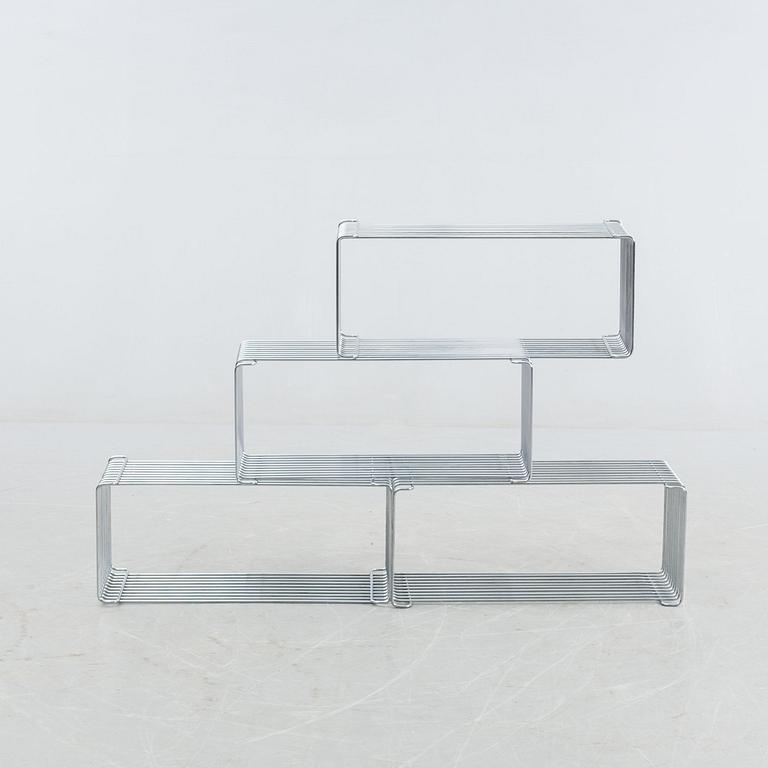 HYLLOR, 4 st, metall, "Wire Cube" ur serien Pantonova, Verner Panton, Luber, formgiven 1970.