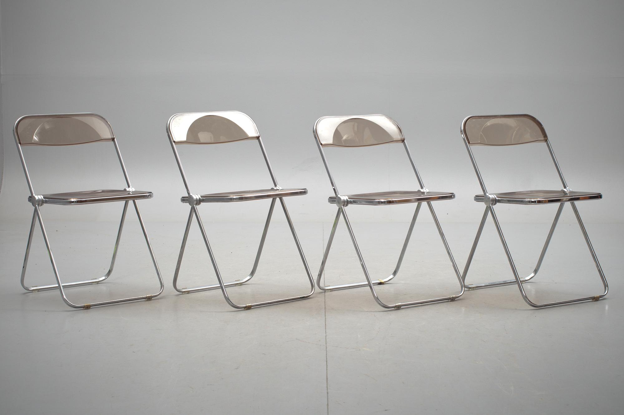 BORD MED STOLAR, 4+1 design Giancarlo Piretti, Castelli, Italien.