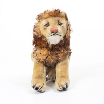Steiff, 3 toy animals, two lions and a 2000 Weihnachtsbär.