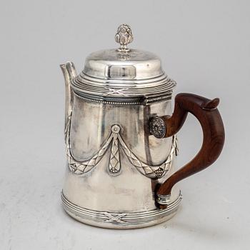 George Fouquet Lapar, silver, tekanna, Frankrike 1900-tal. Louis XVI-stil.