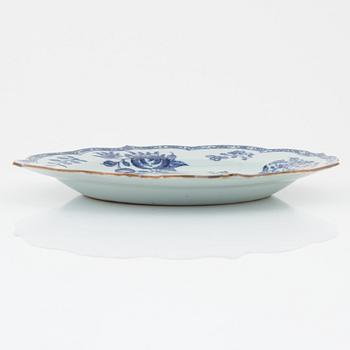 Tallrikar, sex stycken, kompaniporslin. Qing dynastin, Qianlong (1736-95).