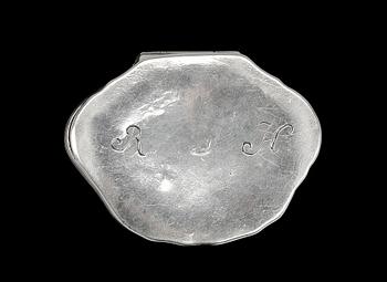 DOSA, silver, rokoko, sannolikt Sven T. Röding. verksam 1736-54 i Växjö. Vikt ca 30 gram.