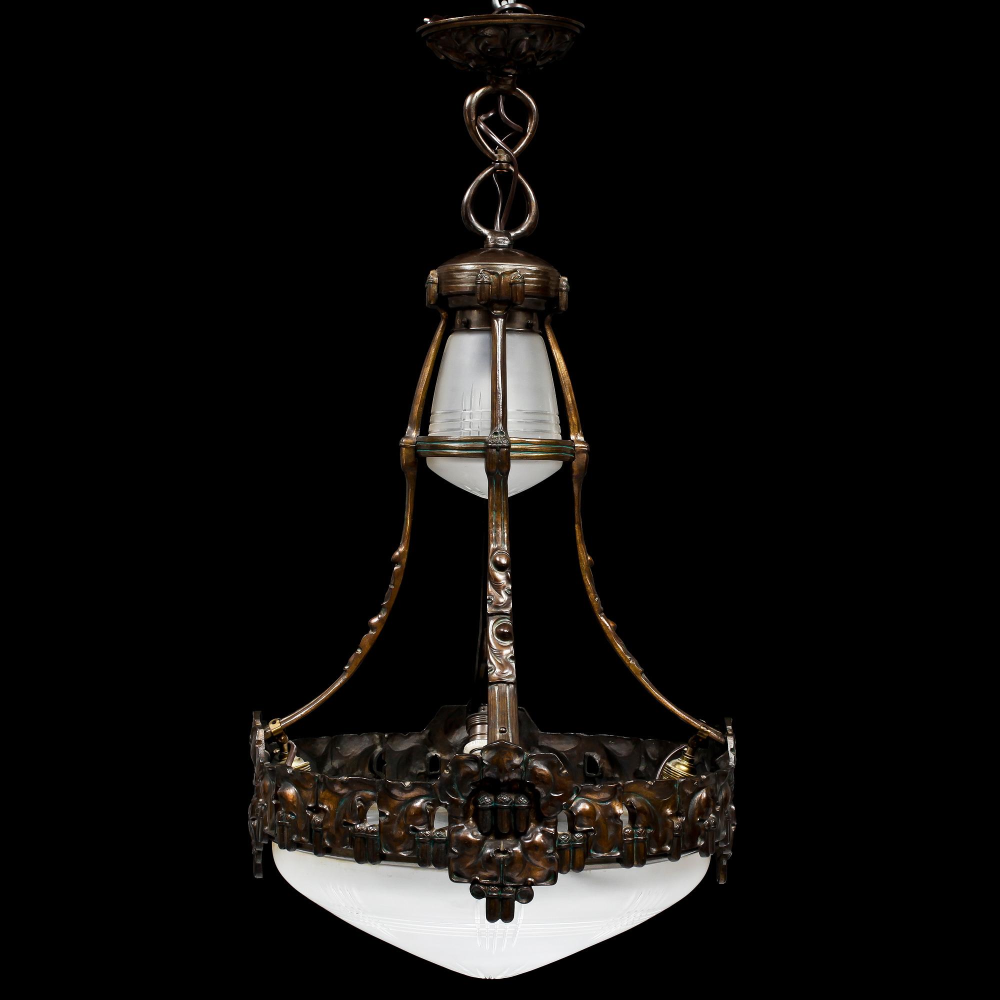 TAKLAMPA, sannolikt Böhlmarks Lampfabrik, jugend, 1910/20-tal. H 90.