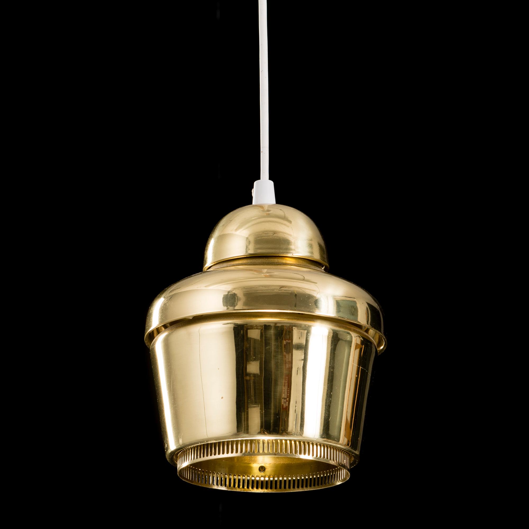 ALVAR AALTO, taklampa, modell A330, Artek 1900-talets slut.