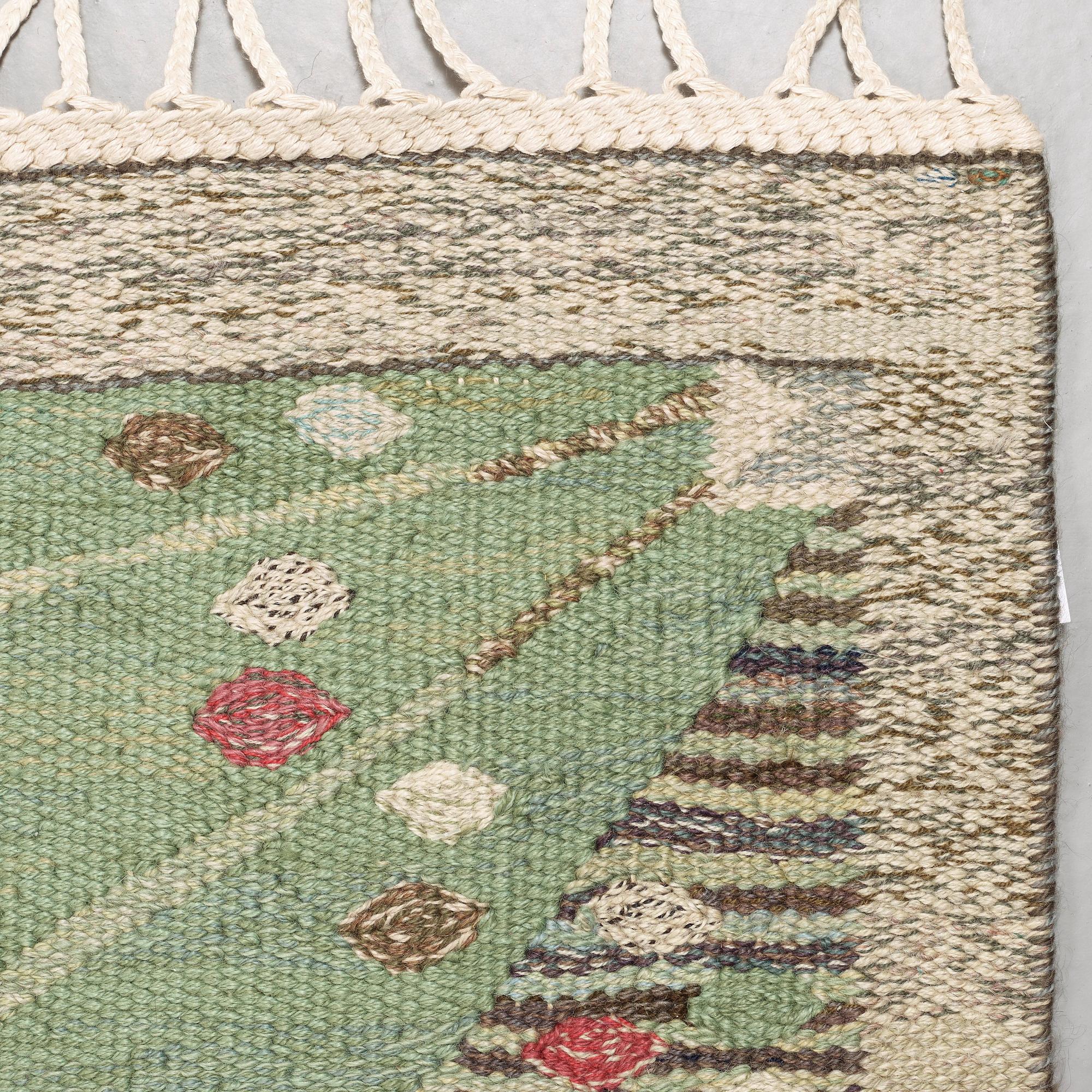 MATTA. "Park, grön". Gobelängteknik. 381 x 293,5 cm. Signerad AB MMF BN.