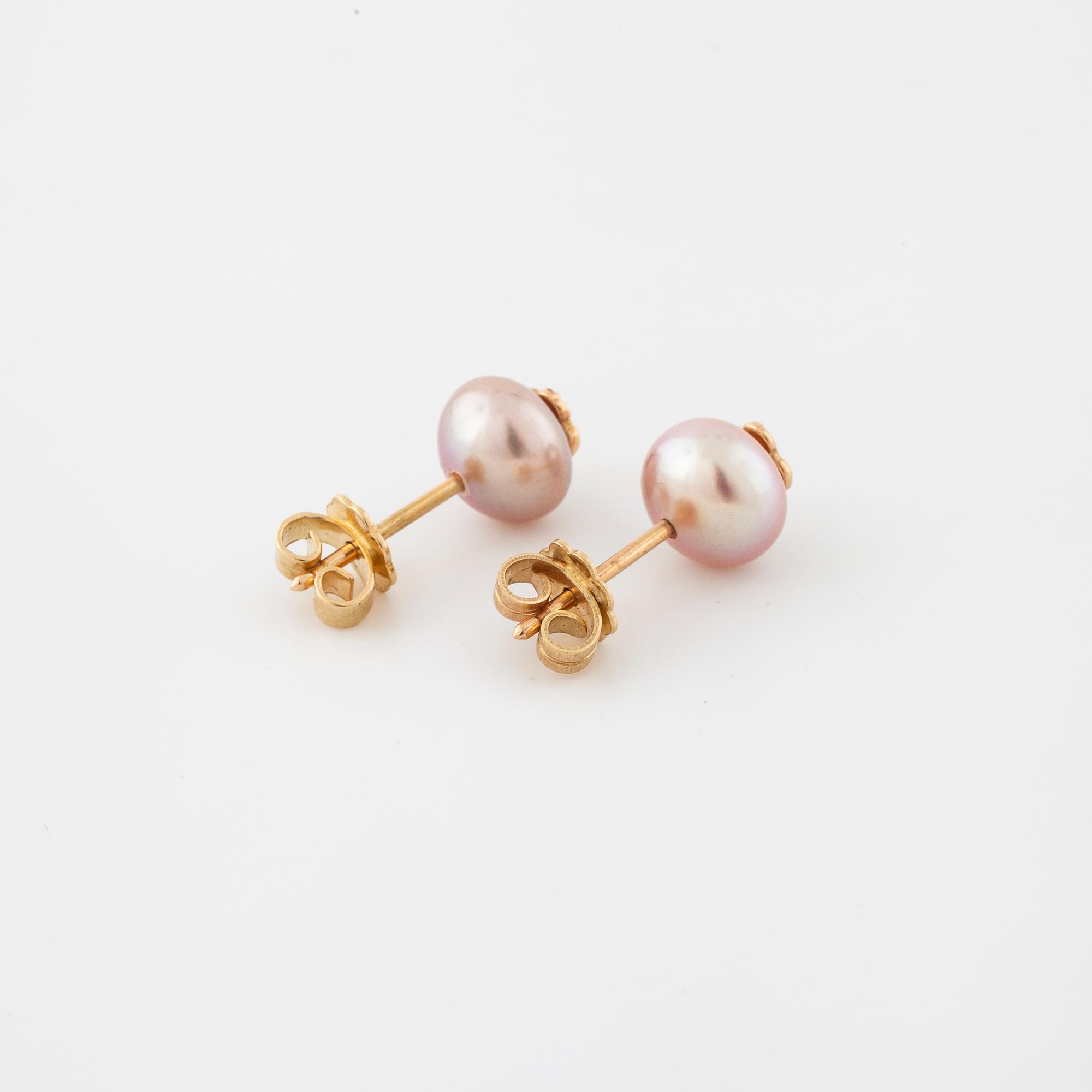 PER BORUP, a pair of cultured pearl earrings.