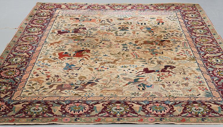 A CARPET, a semi-antique Tabriz figural, ca 327-333,5 x 236,5-240 cm.