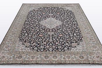 A carpet, silk Kashmir, ca 279 x 195 cm.