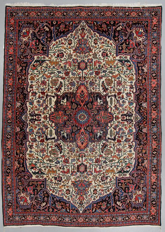 A carpet, semi-antique Bidjar, ca 314 x 222 cm.