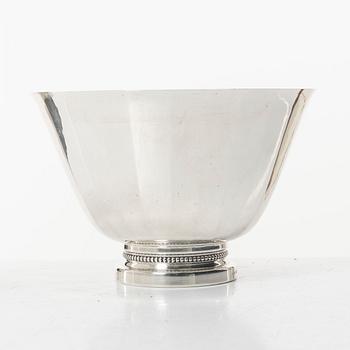 Eric Löfman, Footed bowl, silver, KG Markströms, Uppsala, 1977.