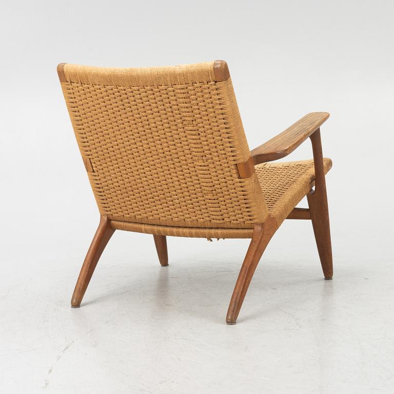 Hans J Wegner, a 'CH 25', Carl Hansen & Søn Møbelfabrik, Odense, Denmark.